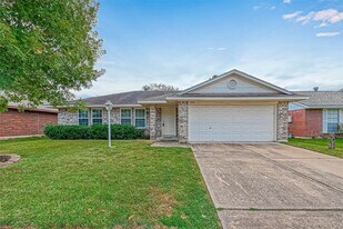 9466 Coast Bridge St in Houston, TX - Building Photo