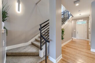 535 Riverfront Plaza in Omaha, NE - Building Photo - Building Photo