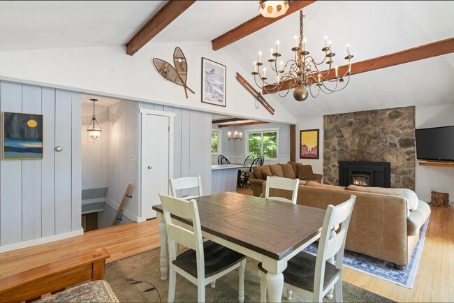 35 Strattonwald Rd in Winhall, VT - Building Photo - Building Photo