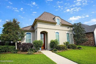 106 Shadow Springs Dr in Lafayette, LA - Building Photo