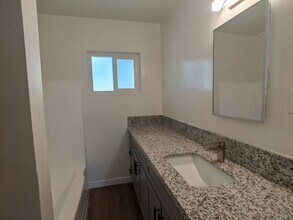 3554 Brenton Ave in Lynwood, CA - Building Photo - Building Photo