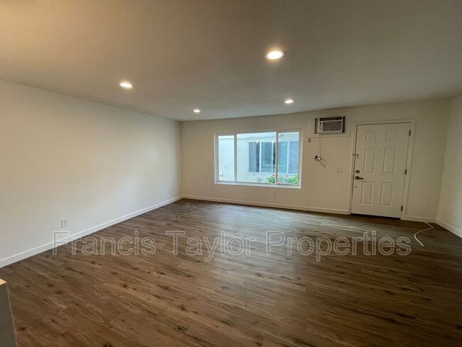 351 Lansing Cir in Escondido, CA - Building Photo - Building Photo