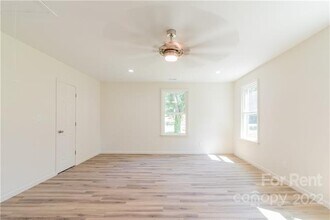 506 E Marion St in Shelby, NC - Building Photo - Building Photo