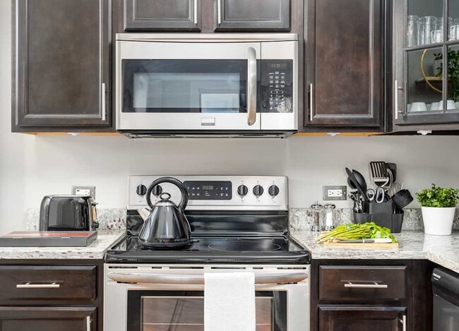 5000 N Sheridan Rd, Unit 806 in Chicago, IL - Building Photo - Building Photo