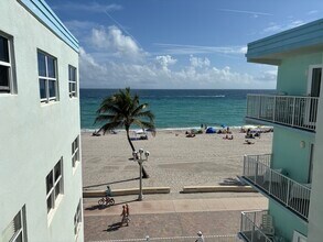 2600 N Surf Rd, Unit Beachfront in Hollywood, FL - Building Photo - Building Photo