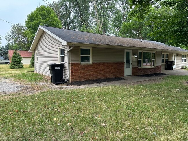 property at 11523 N Elm Grove Rd