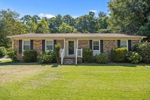 71 Dogwood Ln in Lillington, NC - Building Photo