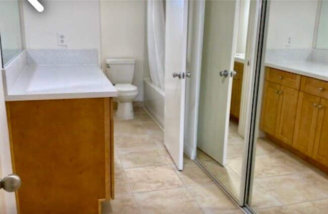 3117 Bagley Ave, Unit 3717-2 in Los Angeles, CA - Building Photo - Building Photo