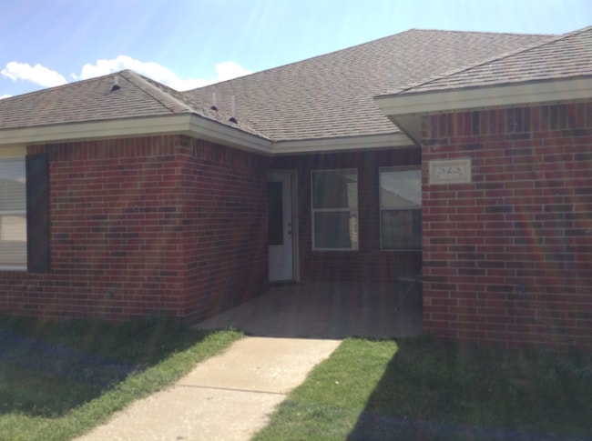 523 N Clinton Ave in Lubbock, TX - Building Photo - Building Photo