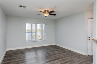 Cascades at Clear Lake Apartments in Ft. Myers, FL - Building Photo - Interior Photo