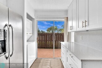 922 Banks Rd in Coconut Creek, FL - Building Photo - Building Photo