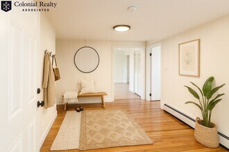 262 Nevada St in Newton, MA - Foto de edificio - Building Photo