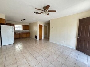 103 Mims Ave in Laredo, TX - Building Photo - Building Photo