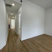 4622 Kingsessing Ave in Philadelphia, PA - Foto de edificio - Building Photo