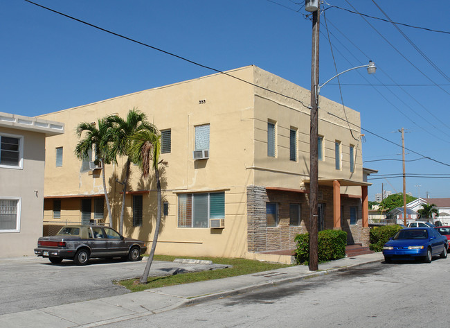 44 NW 21st Ave in Miami, FL - Building Photo - Building Photo