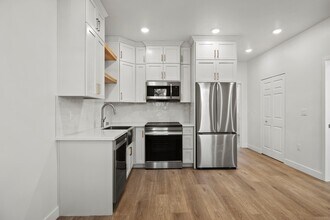 5008 P St in Sacramento, CA - Building Photo - Building Photo