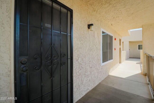 7474 E Earll Dr in Scottsdale, AZ - Building Photo - Building Photo