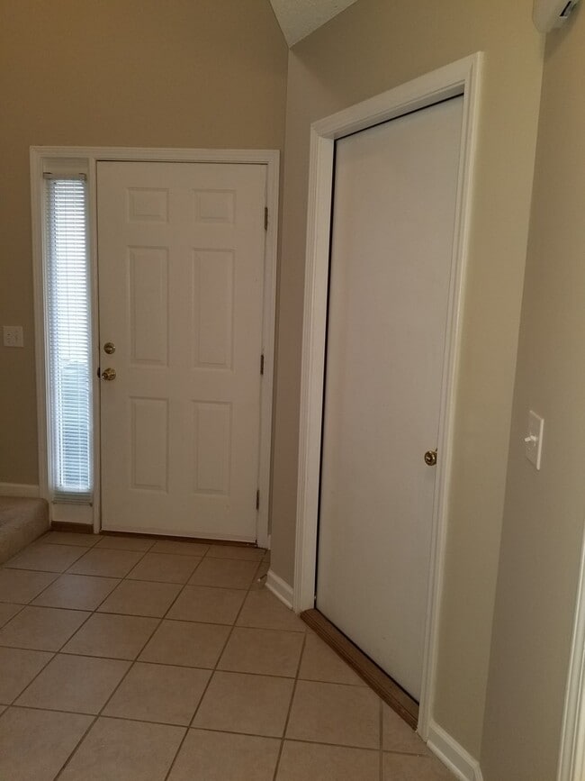 164 S Spring View Dr in Enterprise, AL - Building Photo - Building Photo