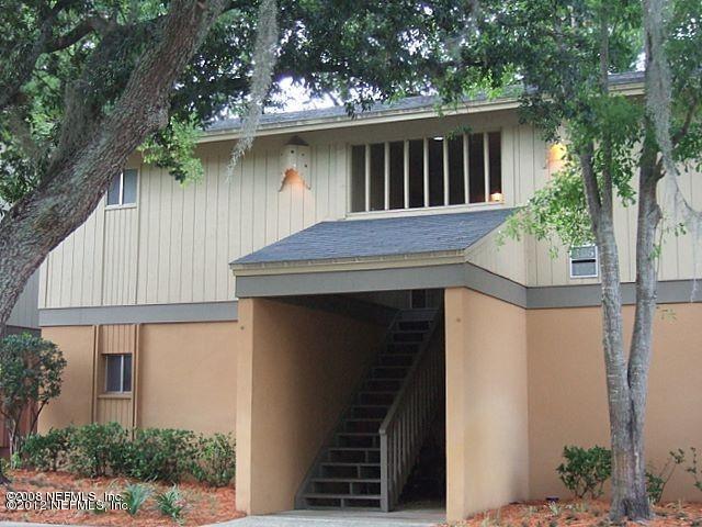 1800 Park Ave