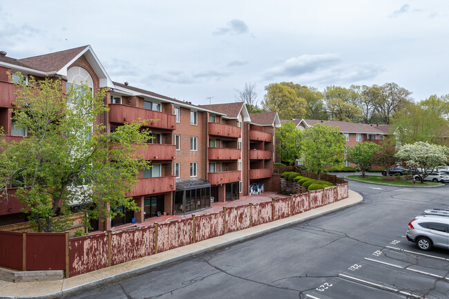 Rosemary Ridge in Needham, MA - Building Photo - Building Photo