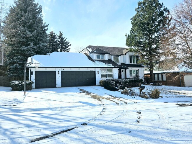 property at 4823 S Crystal St
