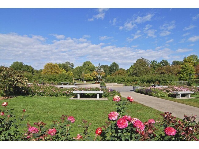 818 W 42nd St in Minneapolis, MN - Building Photo - Building Photo