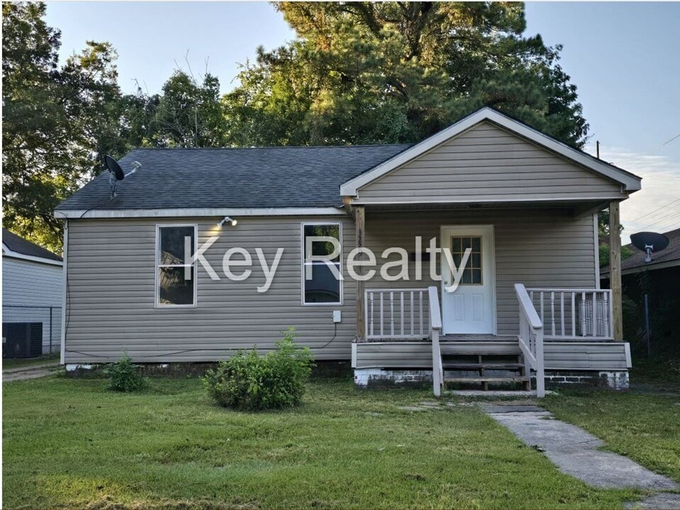 3229 Levin St in Alexandria, LA - Building Photo