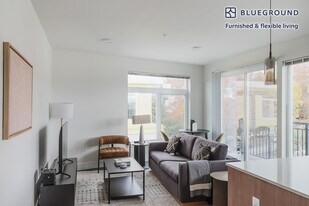 622 Rainier Ave S in Seattle, WA - Building Photo