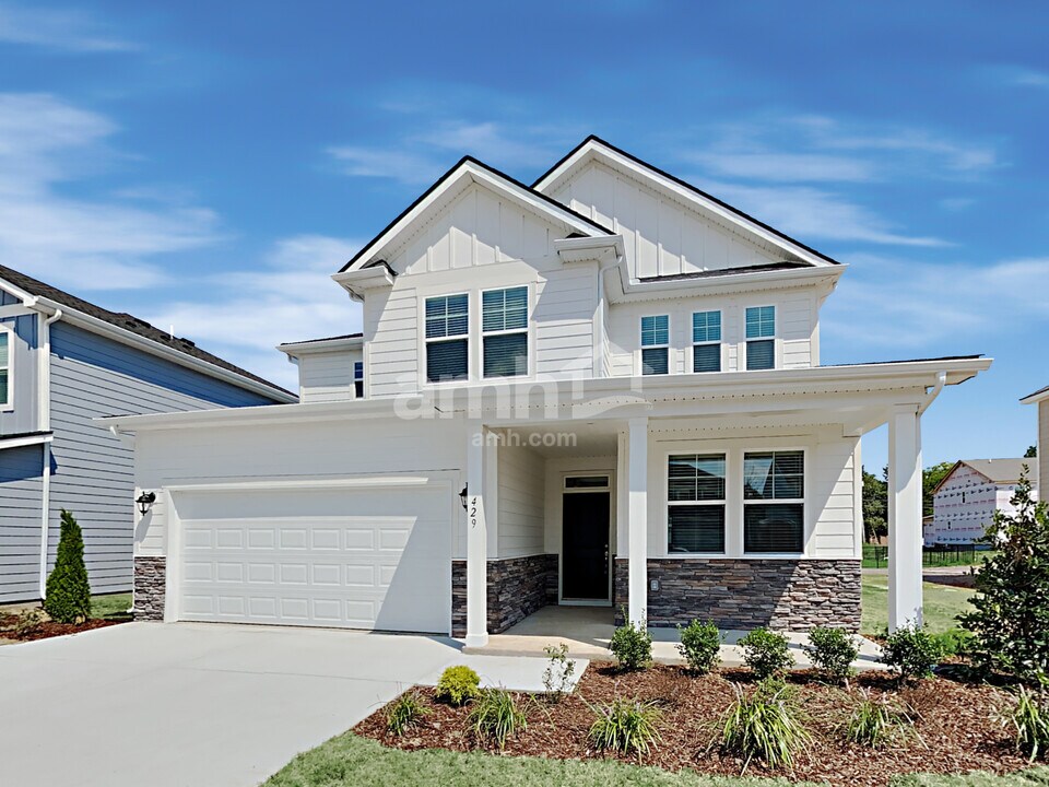 429 Bluewater Dr in Nashville, TN - Building Photo