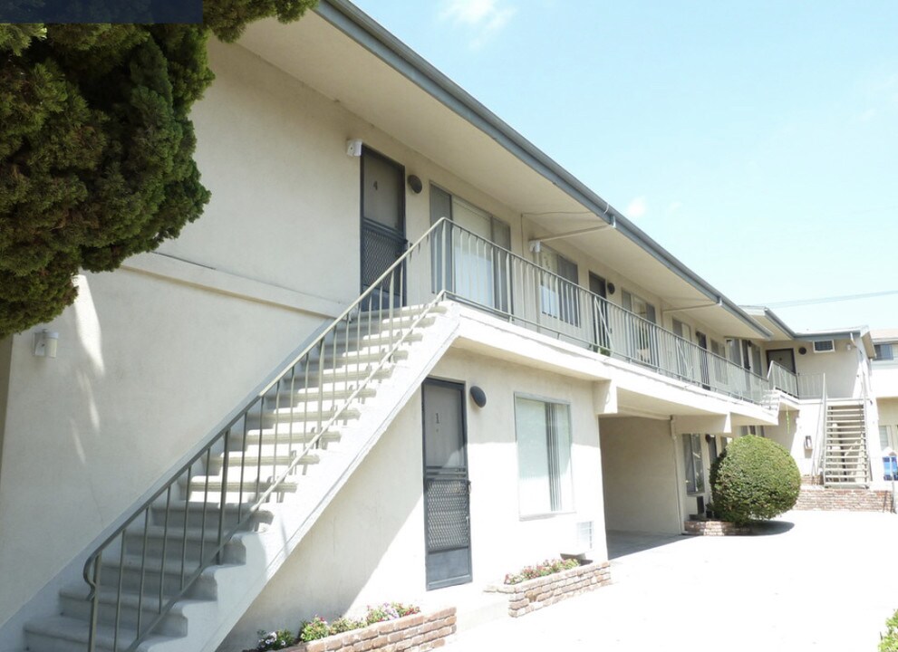 6242 Milton Ave, Unit 6 in Whittier, CA - Foto de edificio