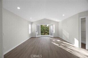 21 Sea Terrace in Newport Beach, CA - Building Photo