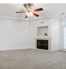 682 Windbrook Cir in Newport News, VA - Building Photo - Building Photo