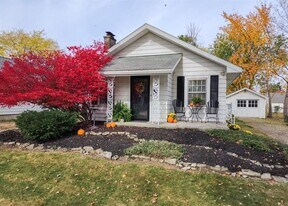 2706 Waynewood Dr in Fort Wayne, IN - Building Photo
