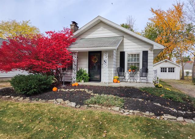 2706 Waynewood Dr in Fort Wayne, IN - Building Photo