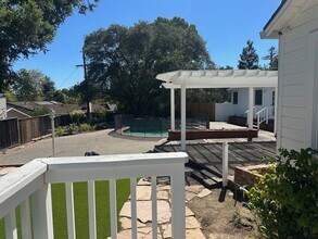 20271 Merrick Dr in Saratoga, CA - Building Photo - Building Photo