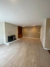4968 W 59th St, Unit 4968 in Los Angeles, CA - Building Photo - Building Photo