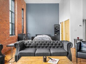 589 Atwells Ave in Providence, RI - Building Photo