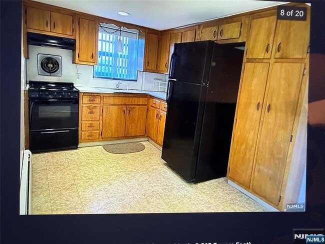 256 Hudson Pl in Cliffside Park, NJ - Building Photo - Building Photo