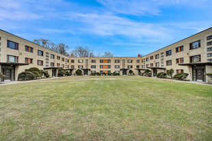 10539-55 S. Hale Apartments