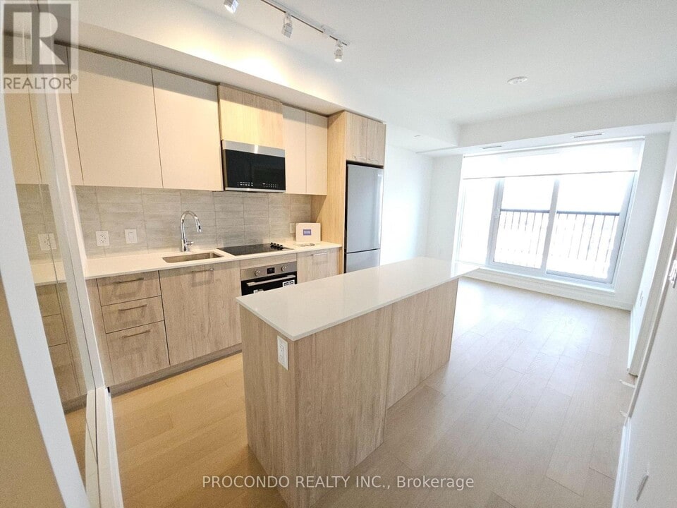 30 Dreamers Wy in Toronto, ON - Building Photo