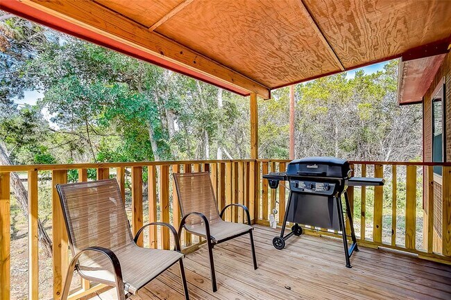 1374 Forest View Dr in Blanco, TX - Building Photo - Building Photo