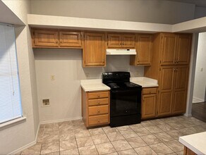 11408 Brown Ave in Oklahoma City, OK - Building Photo - Building Photo