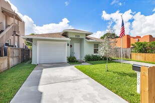 520 El Vedado in West Palm Beach, FL - Building Photo