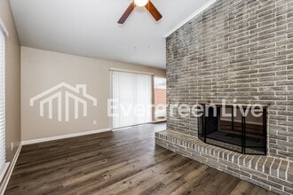 9538 Vinewood Dr in Dallas, TX - Building Photo - Building Photo