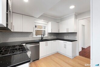 43 Gregory Blvd in Norwalk, CT - Building Photo - Building Photo