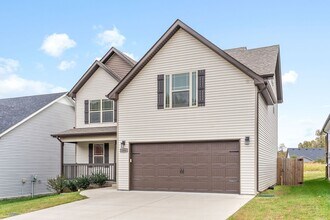 1400 Abby Lou Dr in Clarksville, TN - Foto de edificio - Building Photo