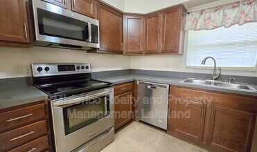 2526 Edmond Cir in Auburndale, FL - Building Photo - Building Photo