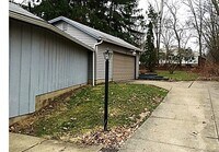 412 E Bath Rd photo'