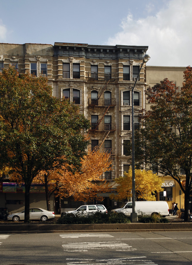 2031-2033 Adam Clayton Powell Jr Blvd in New York, NY - Building Photo - Building Photo