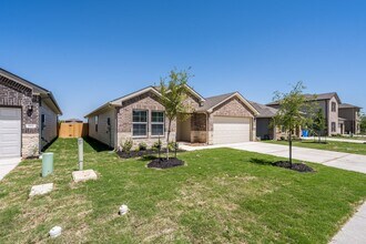 905 Nodding Nixie in Seguin, TX - Building Photo - Building Photo